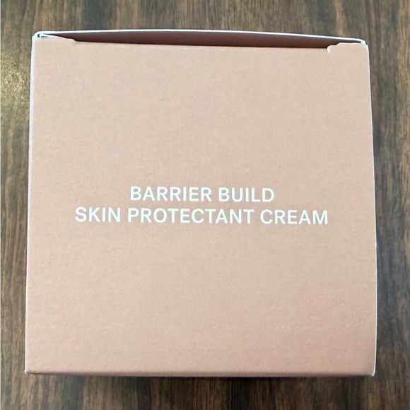 ILIA Barrier Build Skin Protectant Cream - Picture 6 of 6